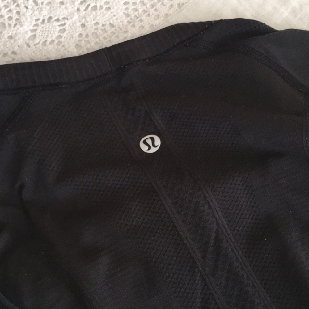 Long sleeve Lululemon top